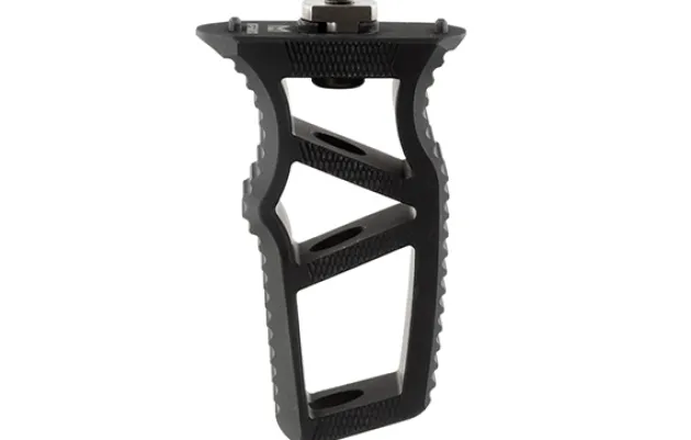 A67025 - UTG Grip droit Aluminium M-LOK black