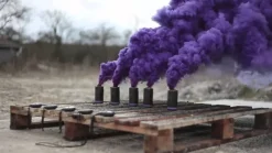 A705315VI - ENOLA GAYE FUMIGÈNE EG-18 WIRE PULL ASSAULT SMOKE VIOLET