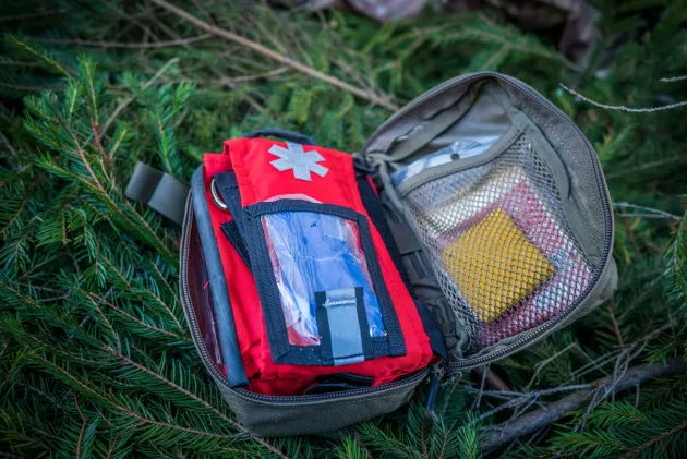 MO-M02-CD-12 - Helikon Tex Kit individuel modulaire premier secours Cordura Adaptive Green