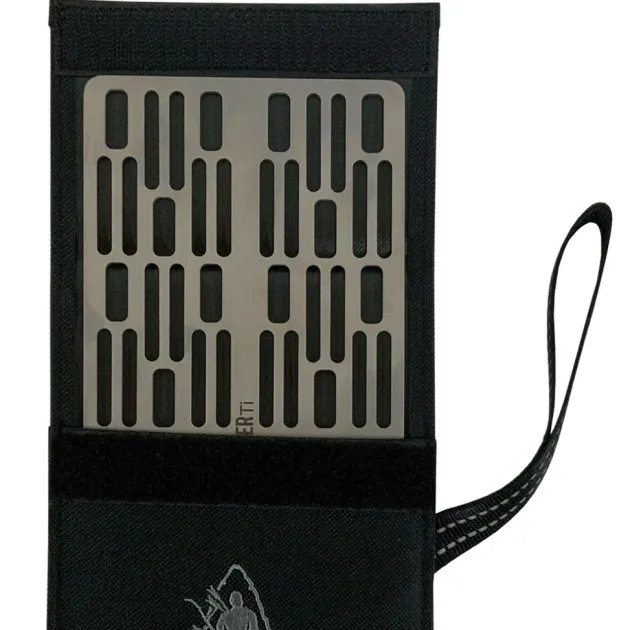 PTH203 - Pathfinder Grill titane avec poche