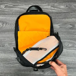 852105SBLK - VANQUEST VERT-5 Sac Bandoullière SOLID BLACK